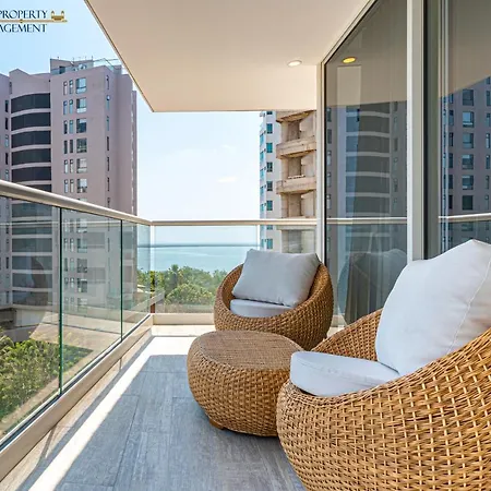 Dominique Cartagena, Beautiful 2 Bedroom With Private Jacuzzi