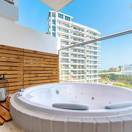 Apartment Dominique Cartagena, Beautiful 2 Bedroom With Private Jacuzzi *